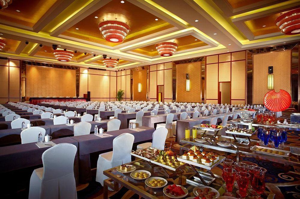 Jurong Yukun New Century Hotel Jiangsu Екстер'єр фото
